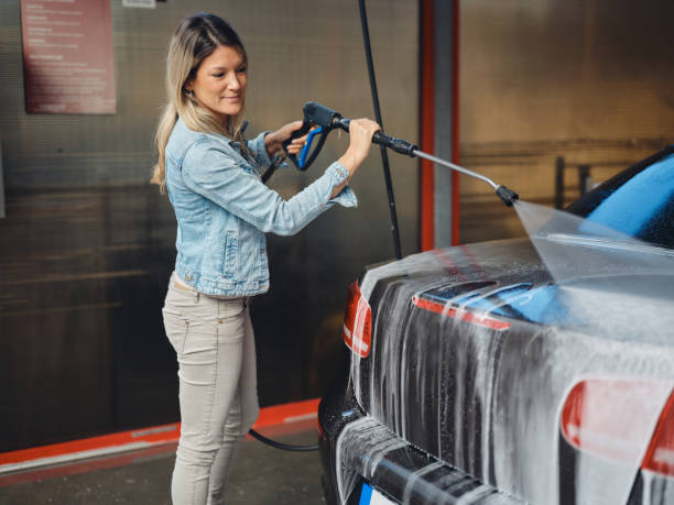 Best Commercial Building Pressure Washing  in West Des Moines, IA